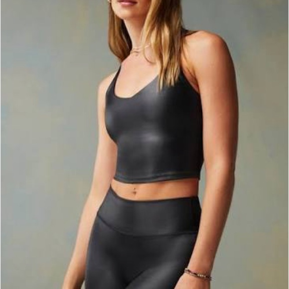 Fabletics anywhere shine built in bra tank black XS NWT